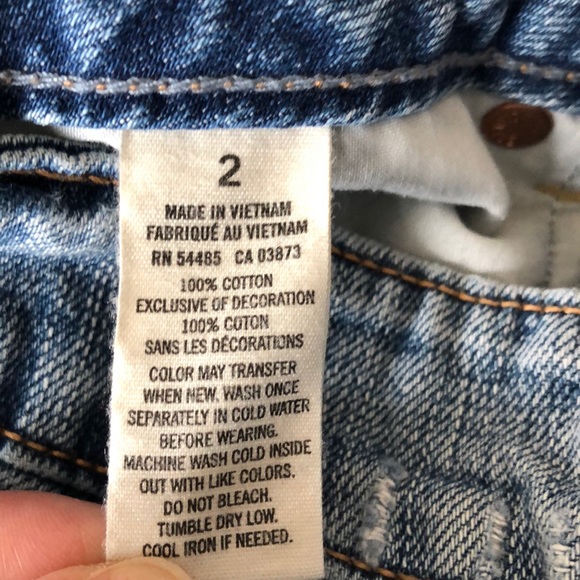 American Eagle distressed denim shorts - Picture 3 of 4